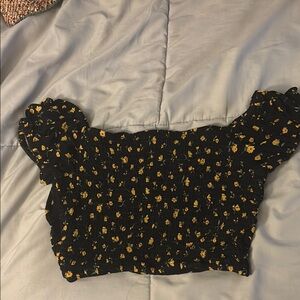 Aeropostale Black and Yellow Puff Sleeve Smocked Blouse